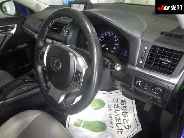 LEXUS CT200H