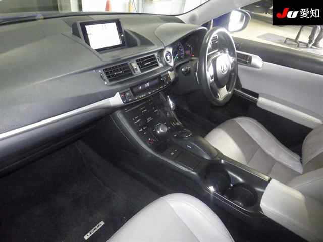 LEXUS CT200H