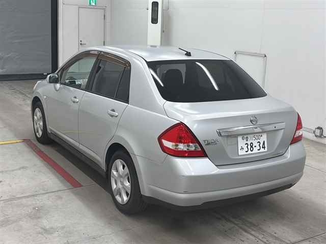 NISSAN TIIDA LATIO