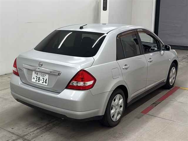NISSAN TIIDA LATIO