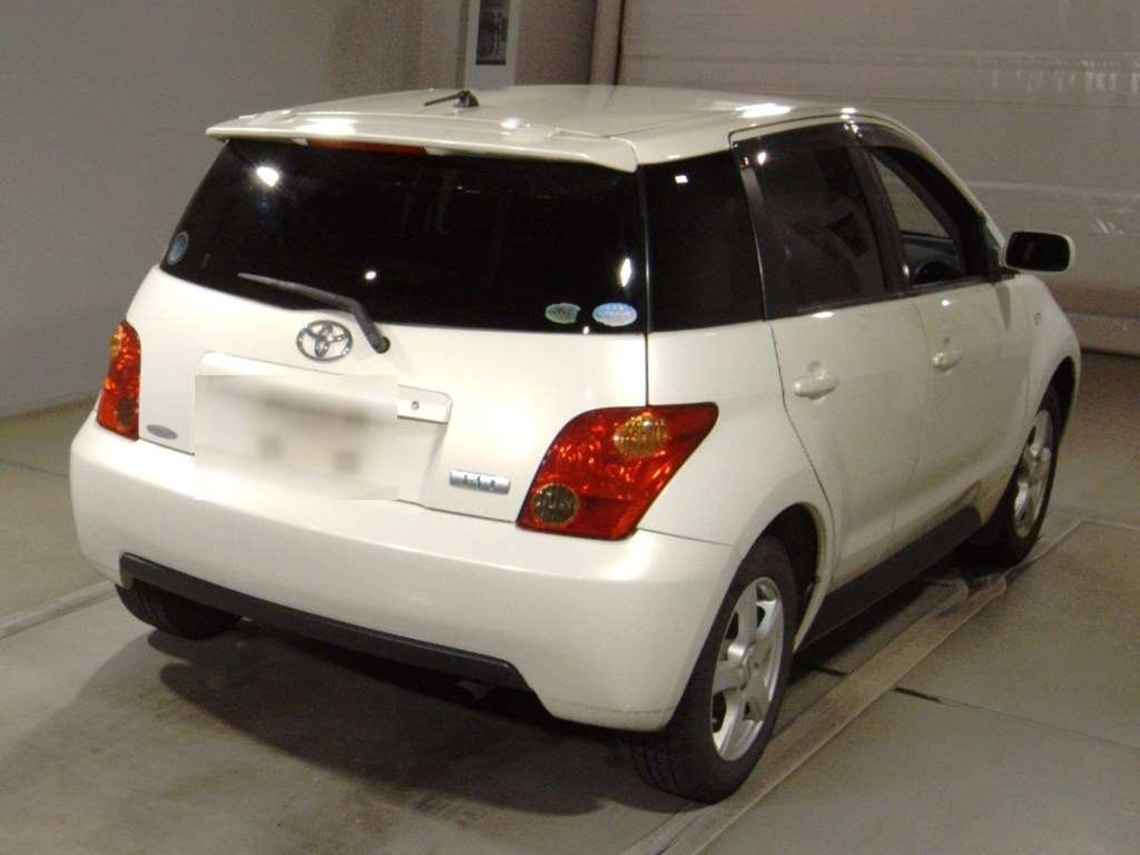 TOYOTA IST