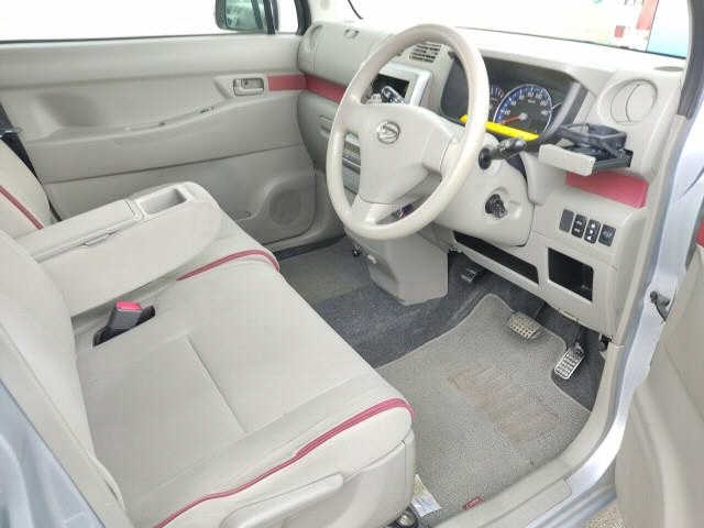 DAIHATSU MOVE CONTE
