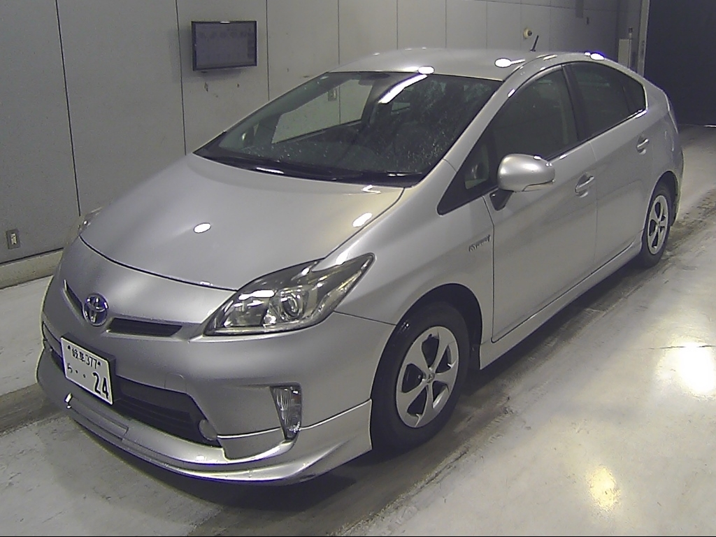 TOYOTA PRIUS
