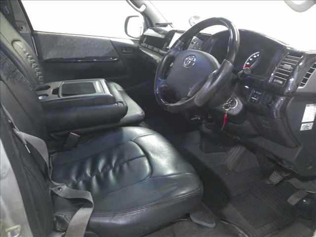 TOYOTA REGIUS ACE