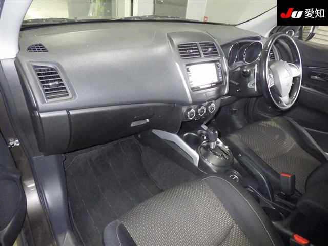 MITSUBISHI RVR