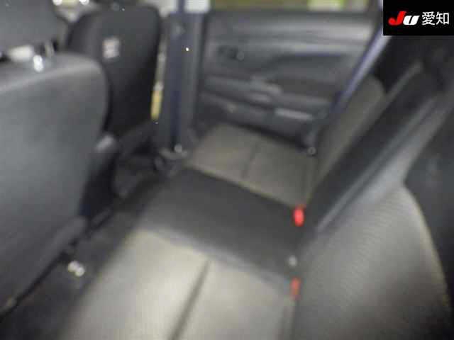 MITSUBISHI RVR