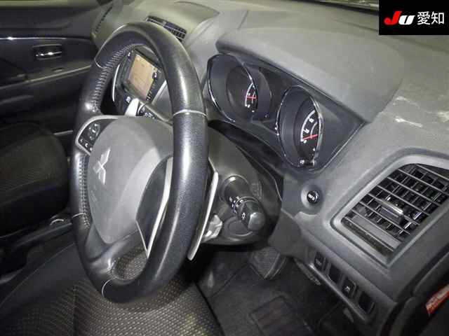 MITSUBISHI RVR