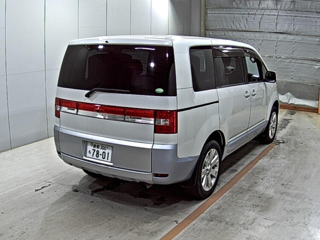 MITSUBISHI DELICA D:5