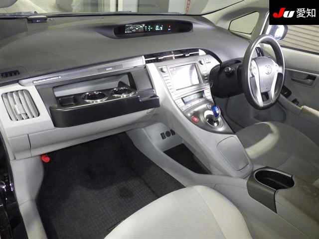 TOYOTA PRIUS PHV