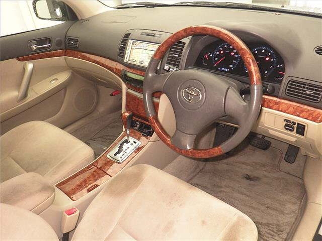 TOYOTA PREMIO