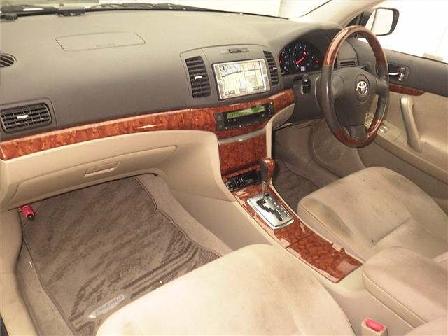 TOYOTA PREMIO