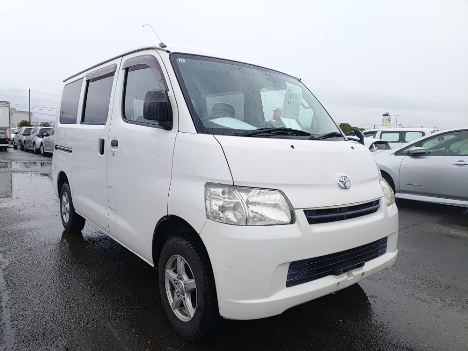 TOYOTA TOWN ACE