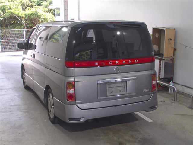 NISSAN ELGRAND