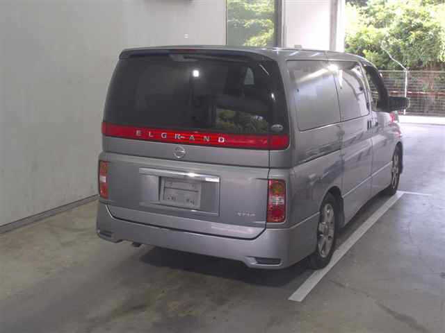 NISSAN ELGRAND