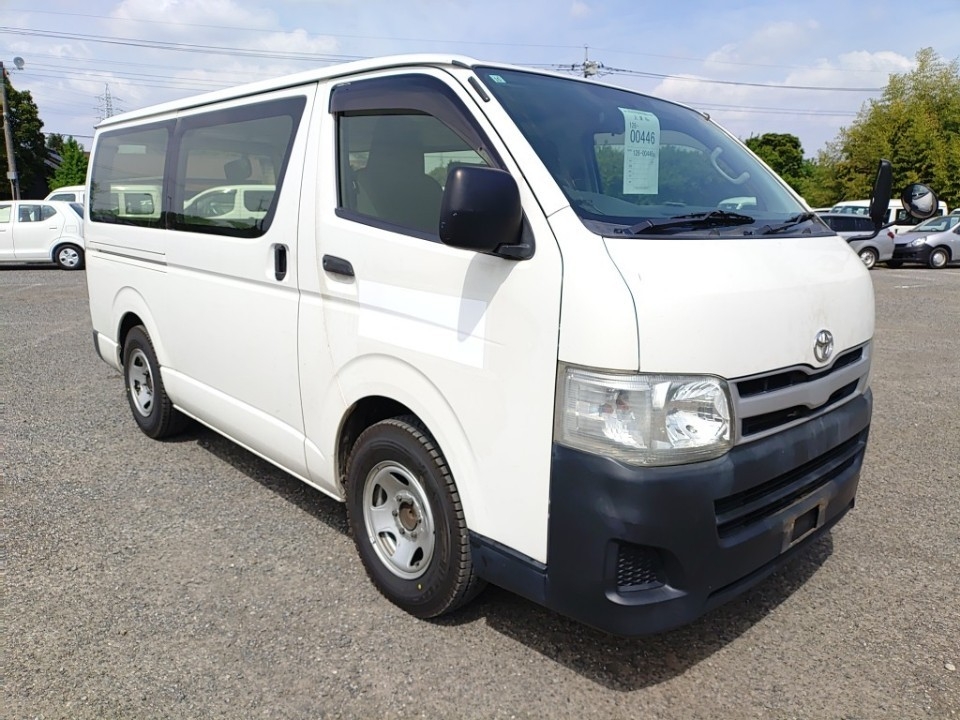 TOYOTA REGIUS ACE