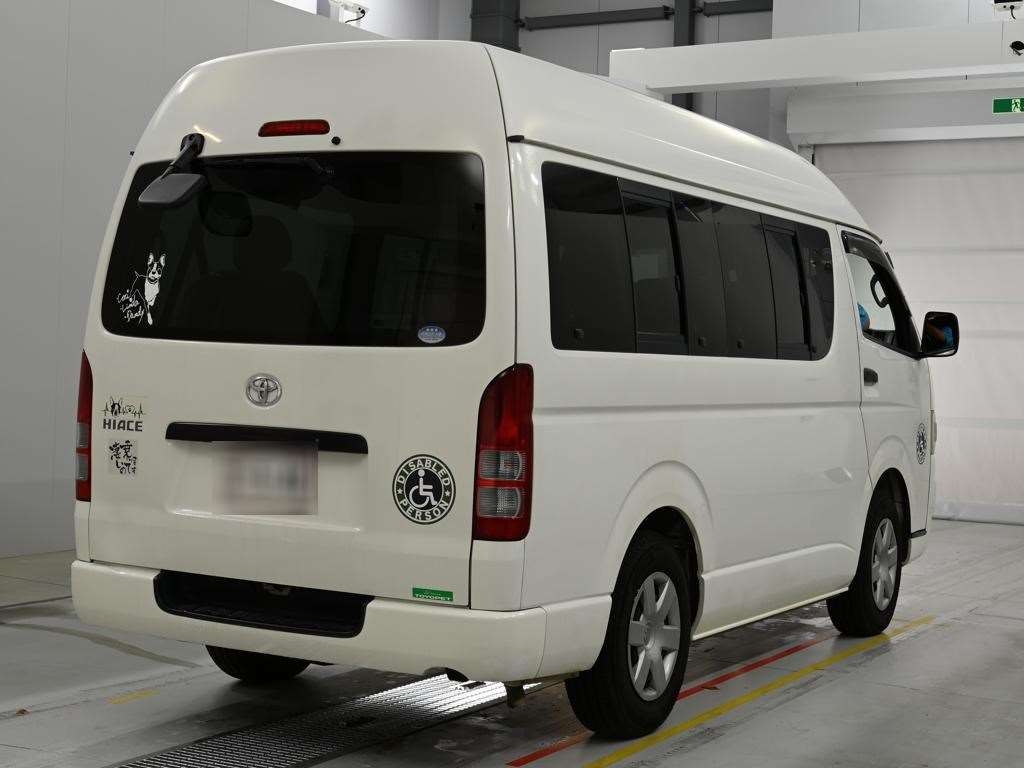 TOYOTA REGIUS ACE