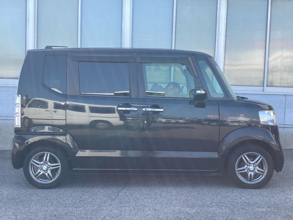 HONDA N-BOX