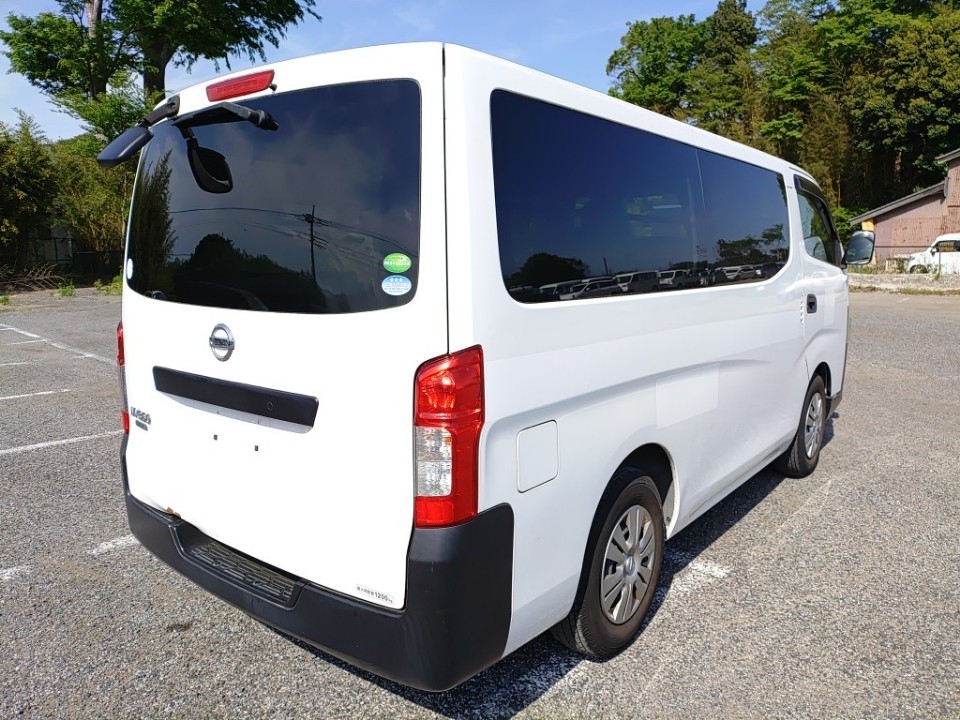 NISSAN NV350 CARAVAN