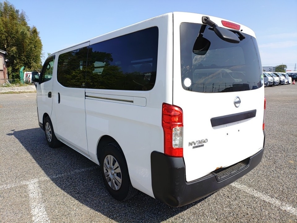 NISSAN NV350 CARAVAN