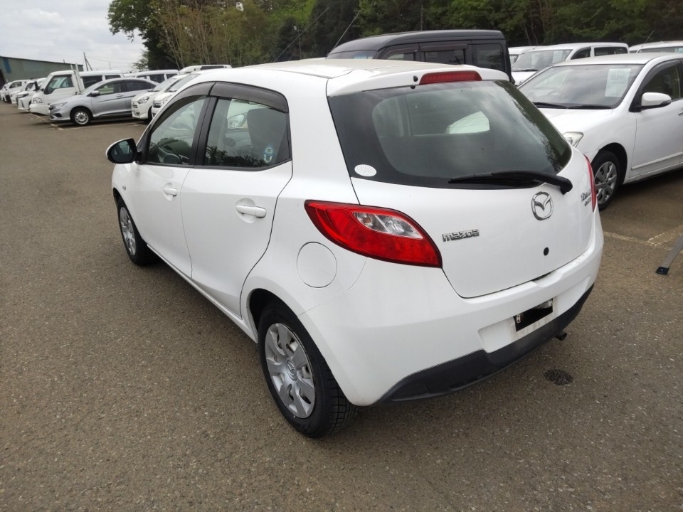 MAZDA DEMIO