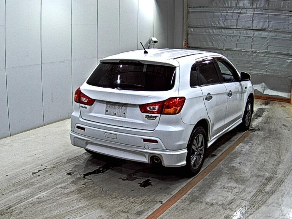 MITSUBISHI RVR