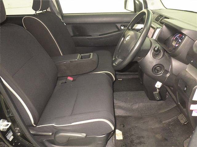 TOYOTA PIXIS SPACE
