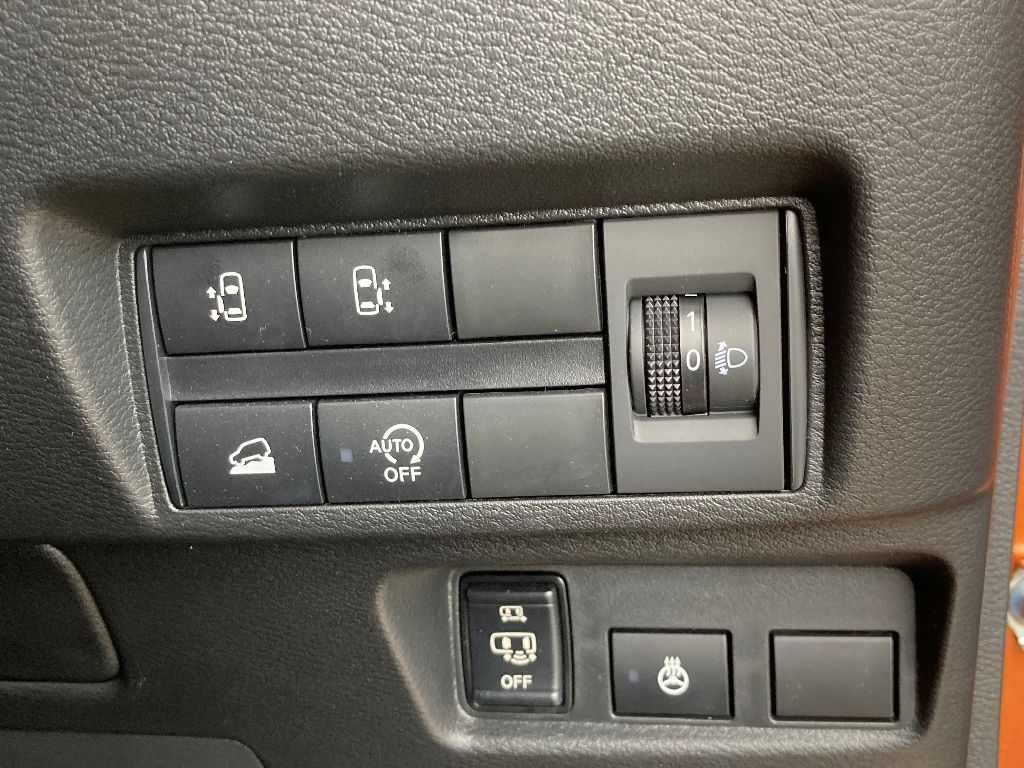 MITSUBISHI DELICA MINI
