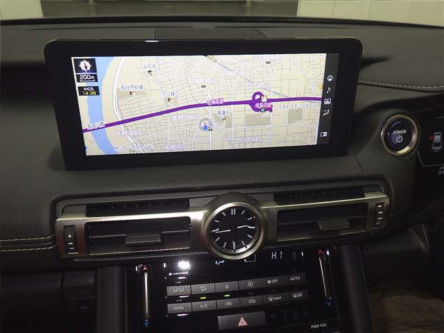 LEXUS IS300H