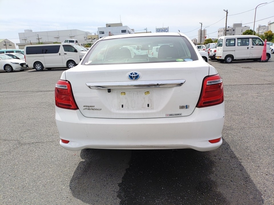TOYOTA COROLLA AXIO