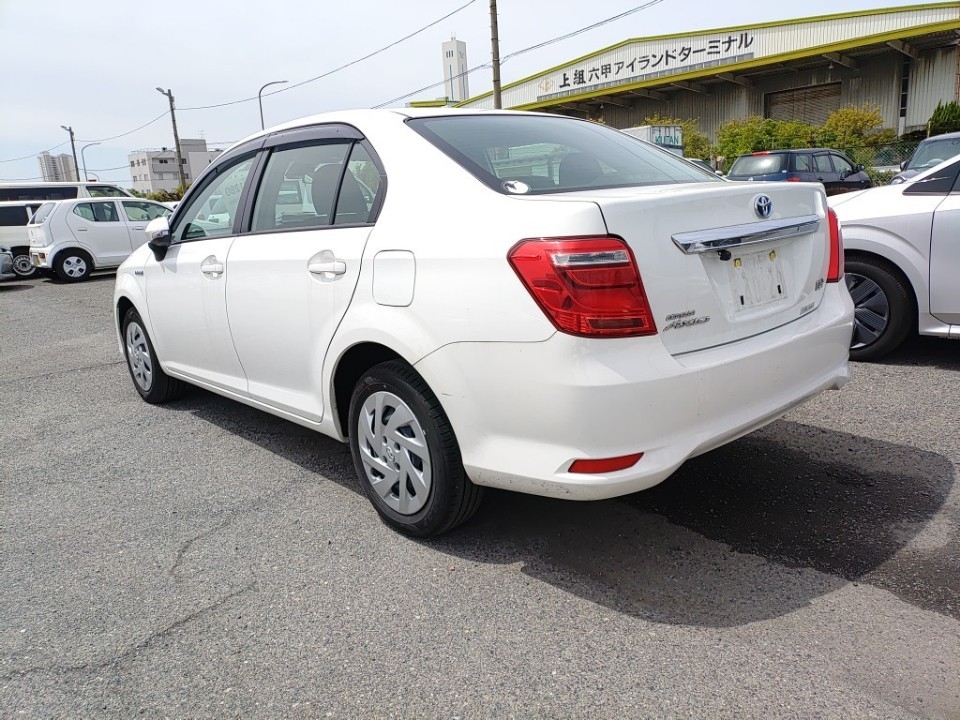 TOYOTA COROLLA AXIO