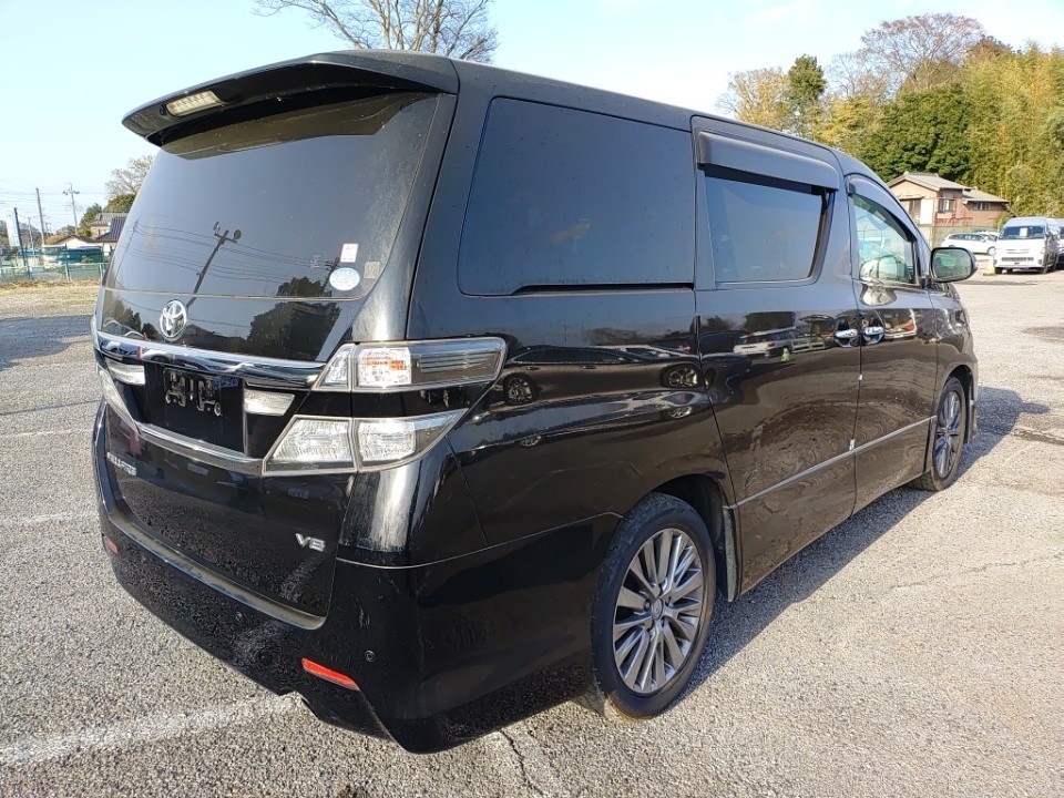 TOYOTA VELLFIRE