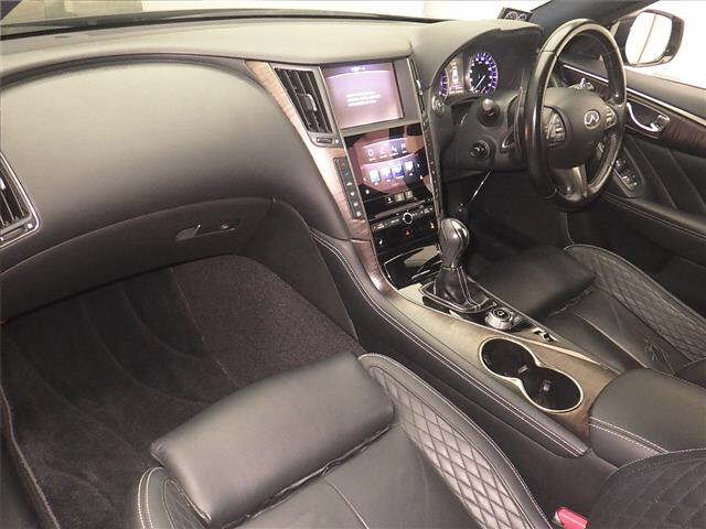 NISSAN SKYLINE