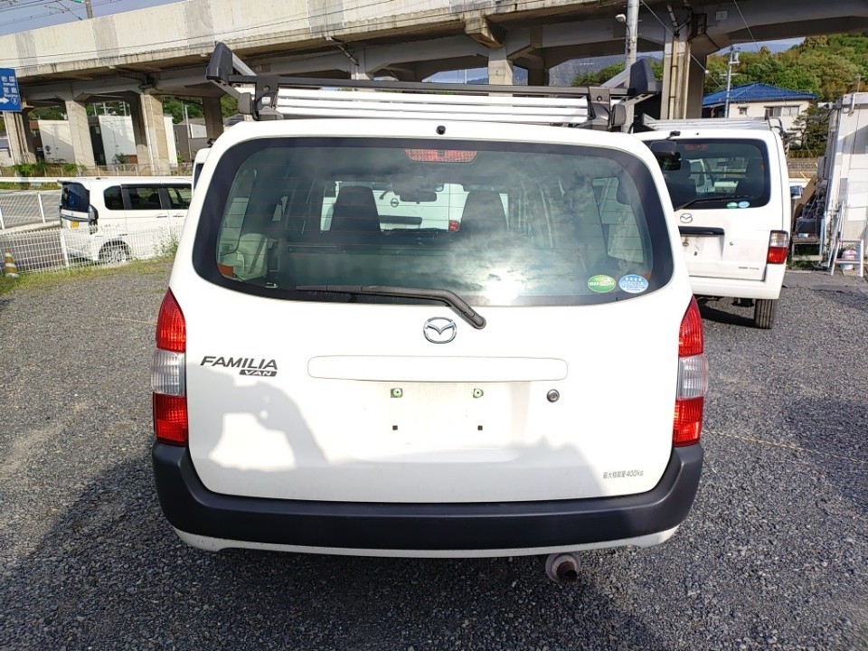 MAZDA FAMILIA
