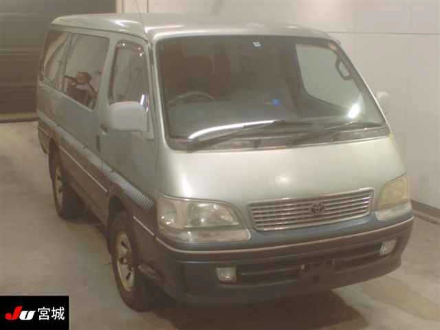 TOYOTA HIACE