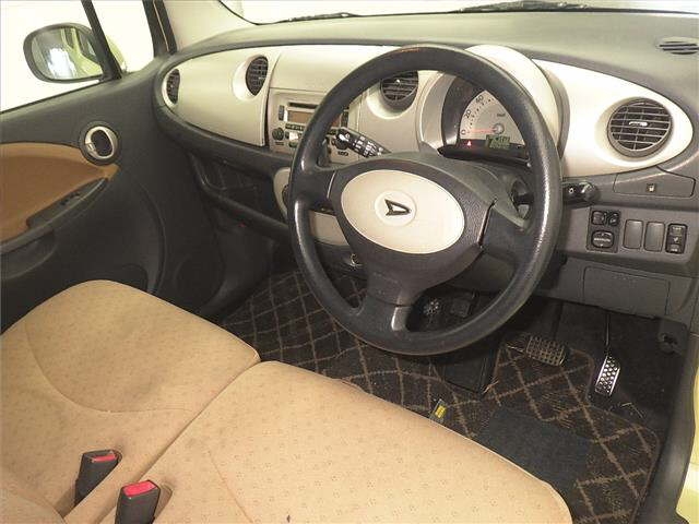 DAIHATSU MOVE LATTE