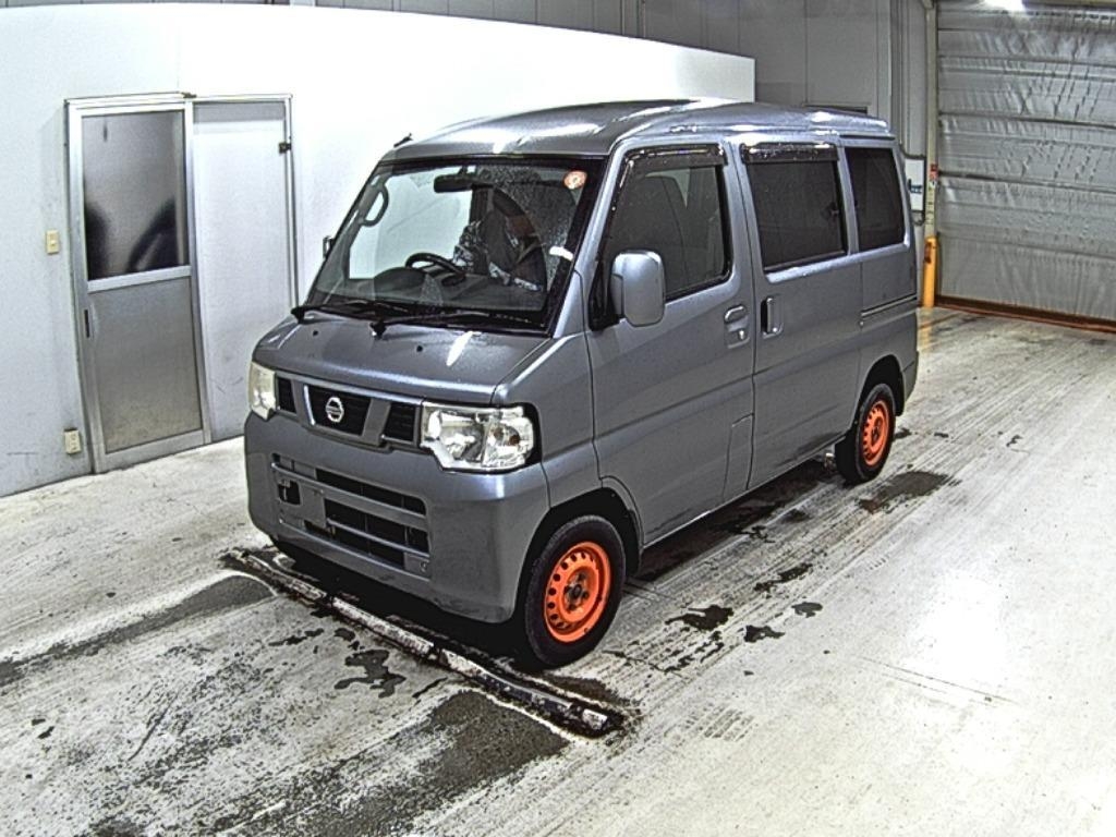 NISSAN NV100 CLIPPER