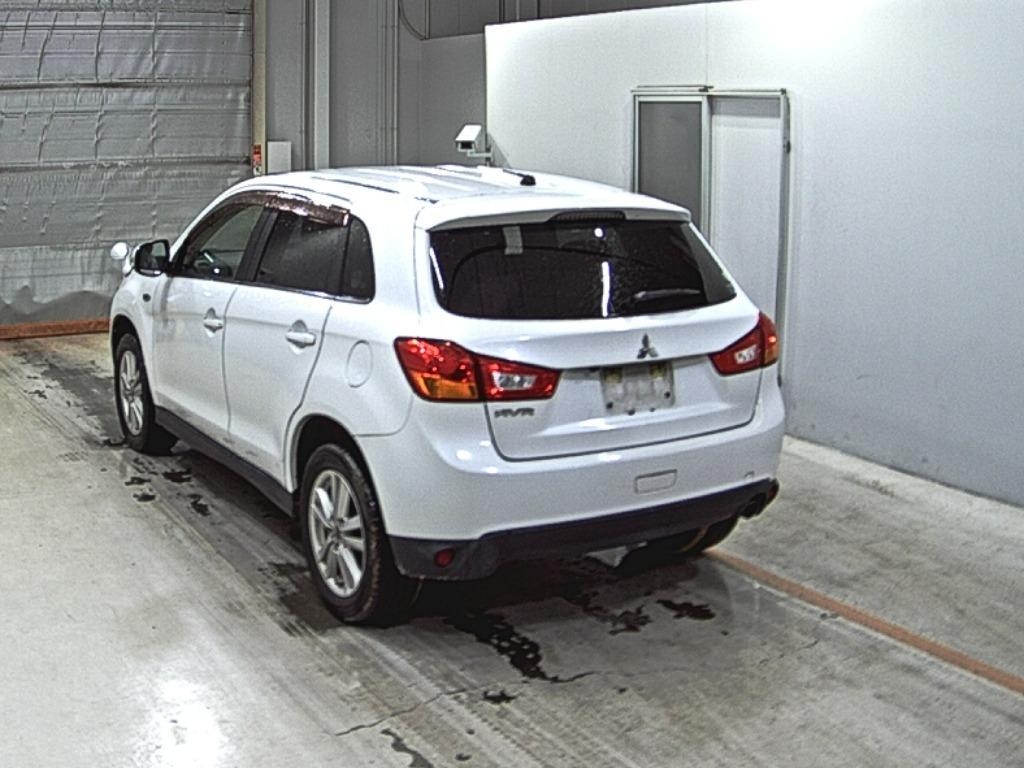 MITSUBISHI RVR