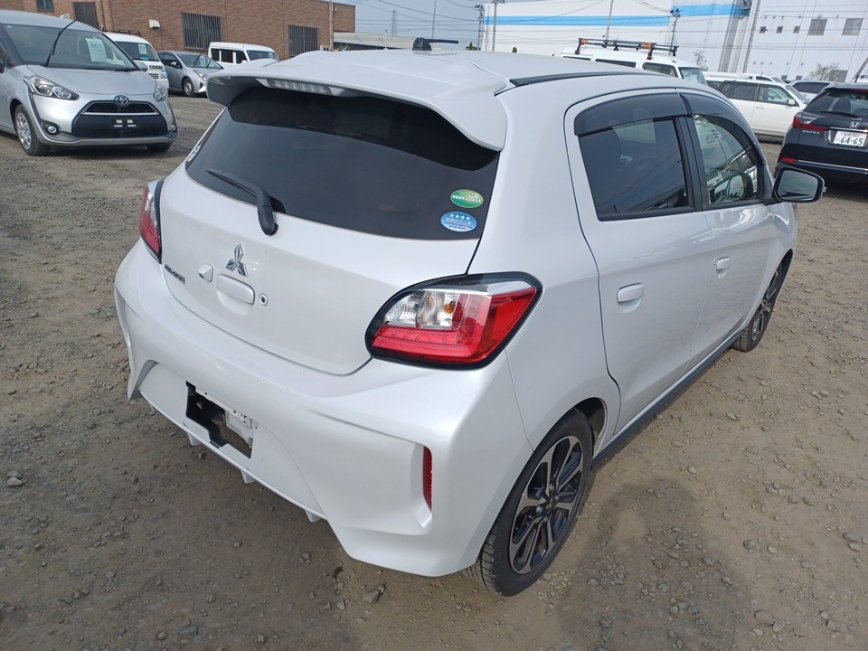 MITSUBISHI MIRAGE