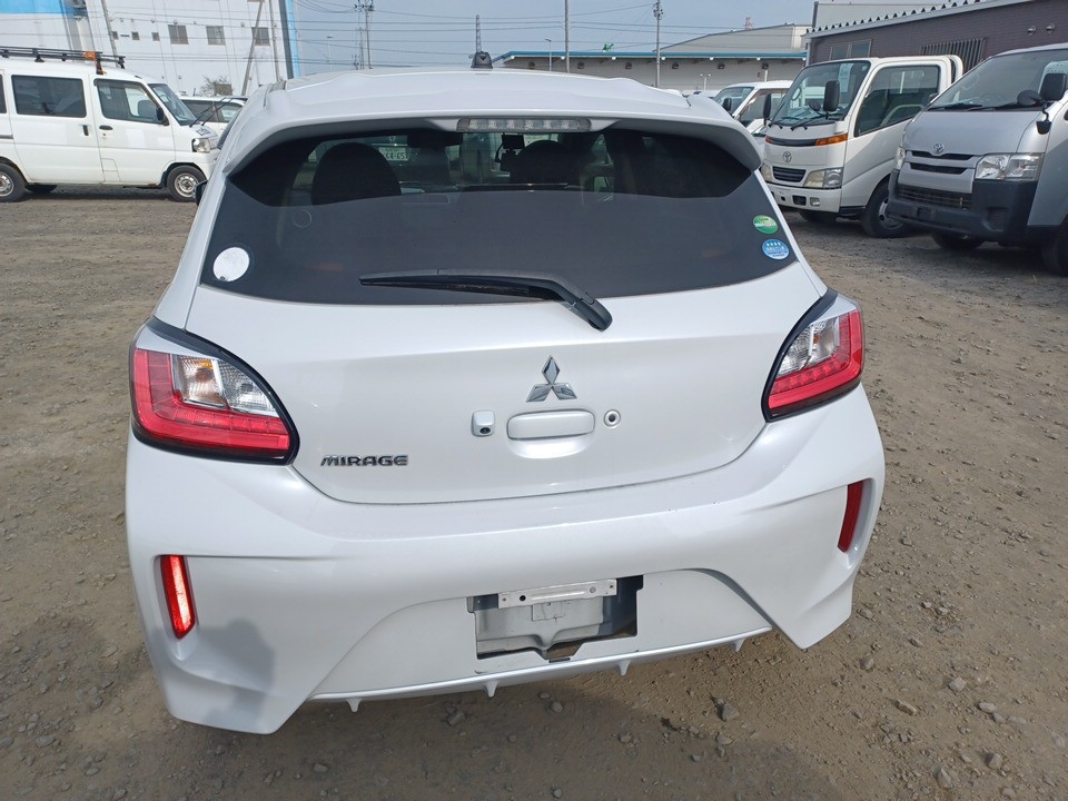 MITSUBISHI MIRAGE