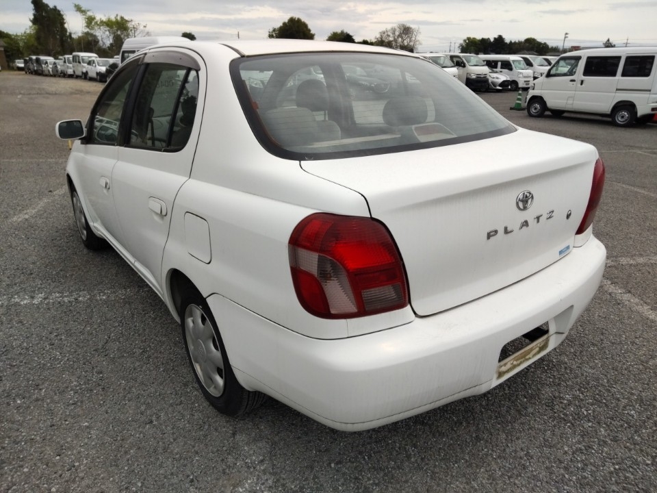 TOYOTA PLATZ