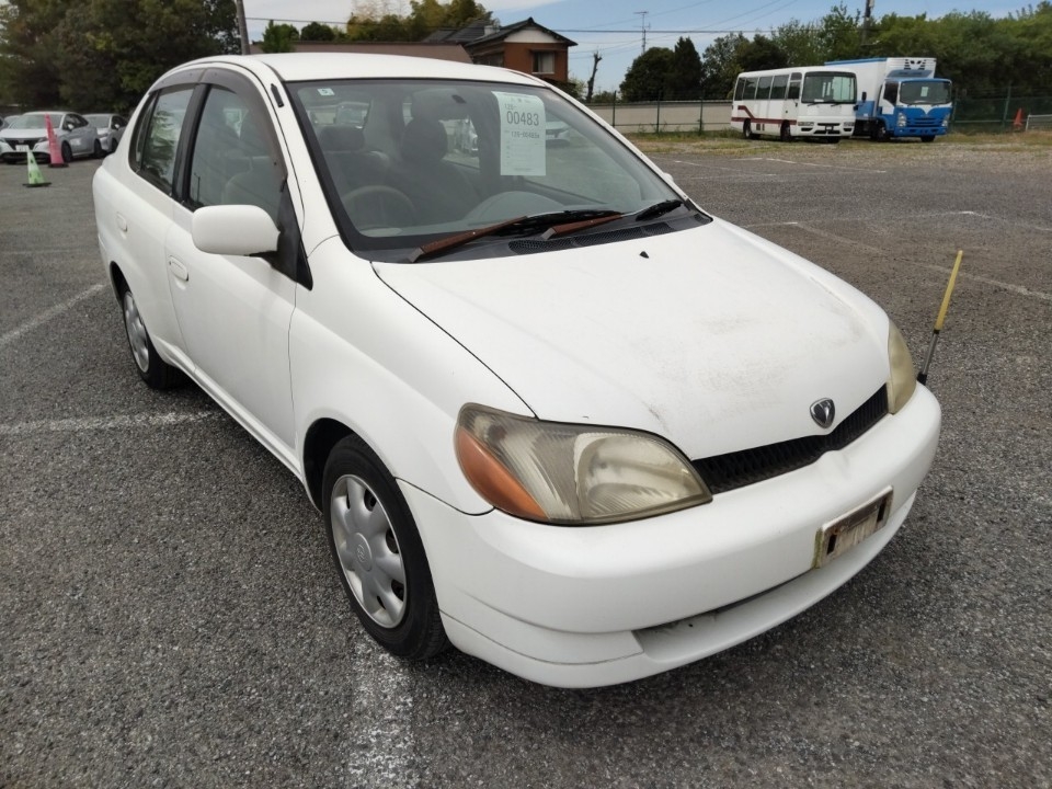 TOYOTA PLATZ
