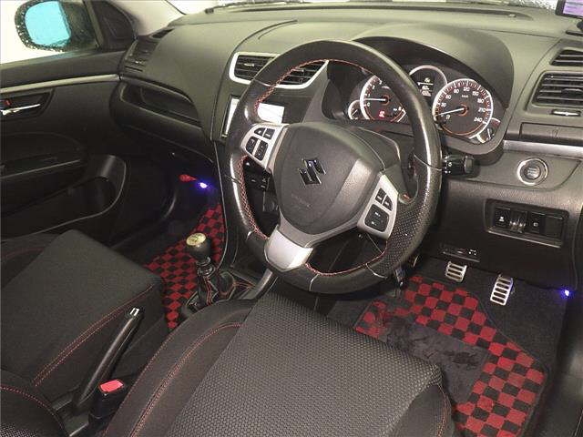 SUZUKI SWIFT