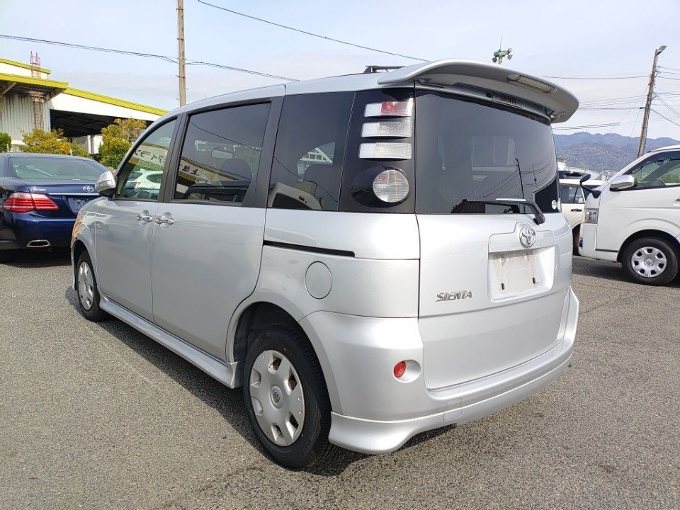 TOYOTA SIENTA