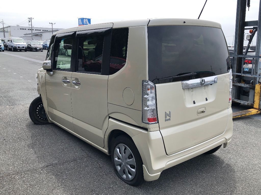 HONDA N-BOX
