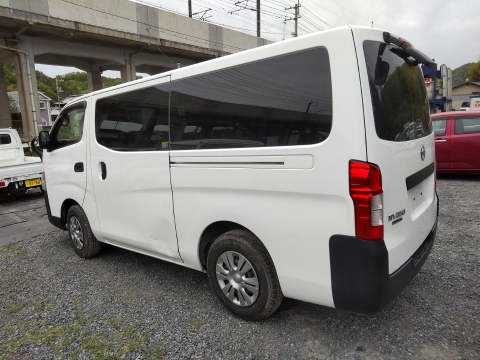NISSAN NV350 CARAVAN