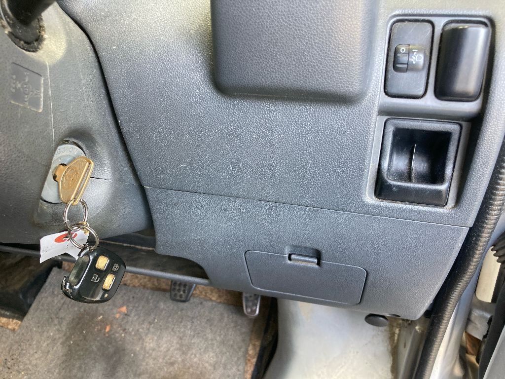 TOYOTA PIXIS VAN