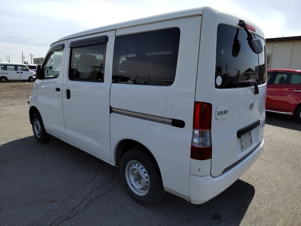 TOYOTA LITE ACE