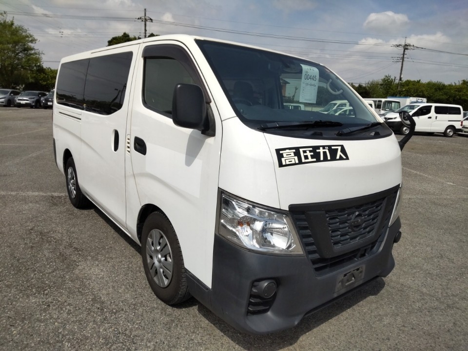 NISSAN NV350 CARAVAN