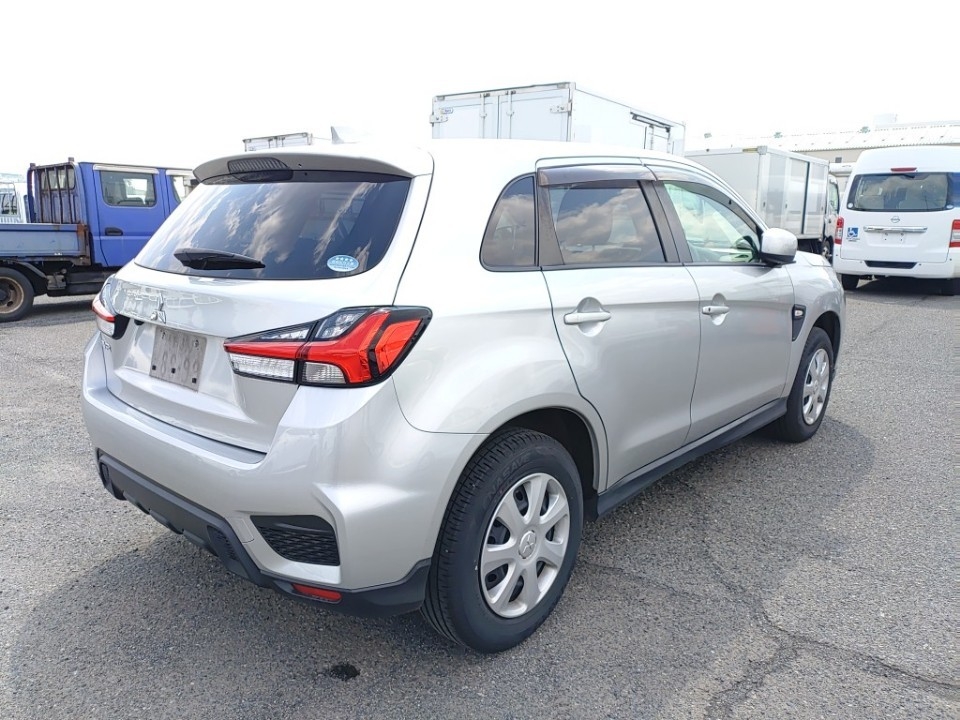 MITSUBISHI RVR
