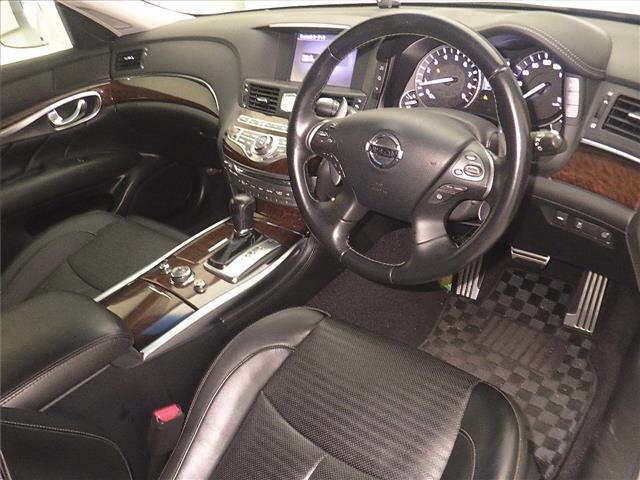 NISSAN FUGA